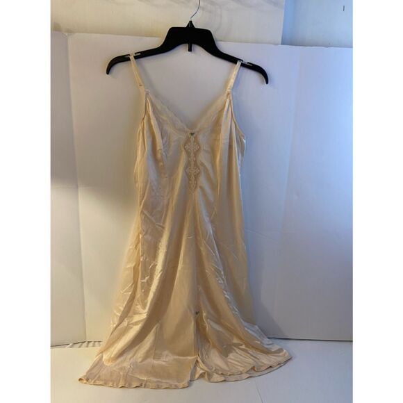 JCPENNY gown slip beige roses nylon size 36 Small - Picture 1 of 9